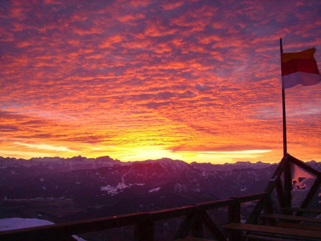 Alpinhotel Pacheiner Treffen Luaran gambar